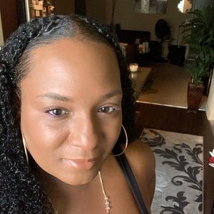 Meet your Posher, Dana